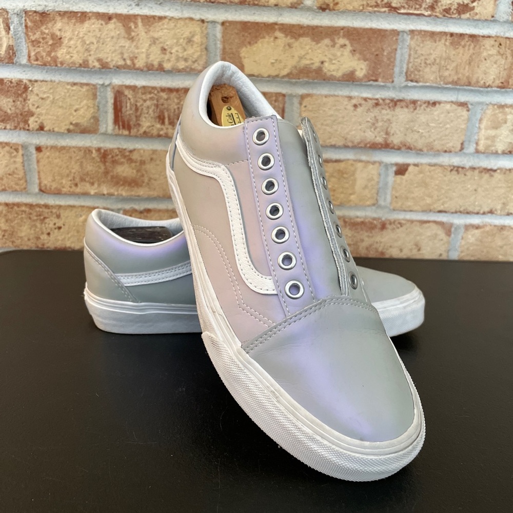 Unisex Vans Iridescent Purple / Gray Old Skool Low Top. Men's 8.5/ Women's 10
